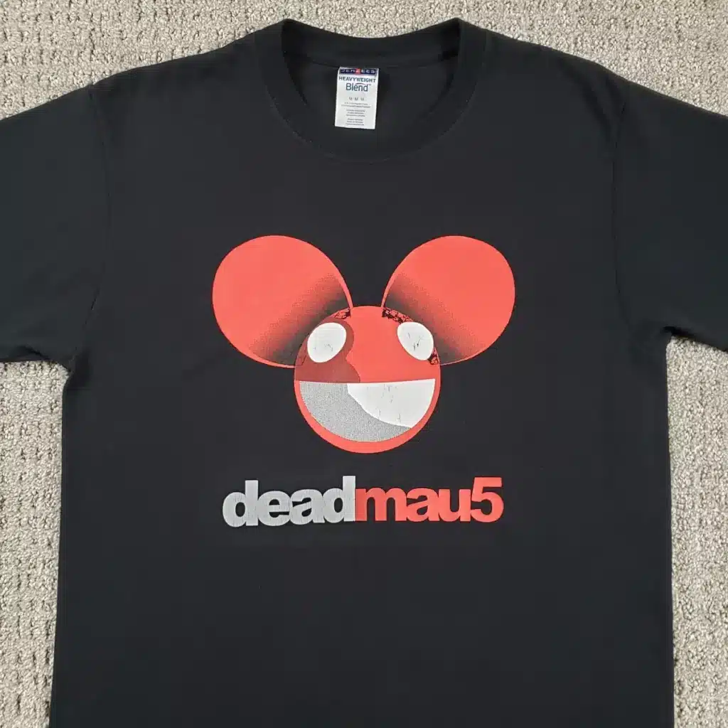 Hilarious T-Shirt Mishaps That Will Leave You in Stitches 17 s l1200
