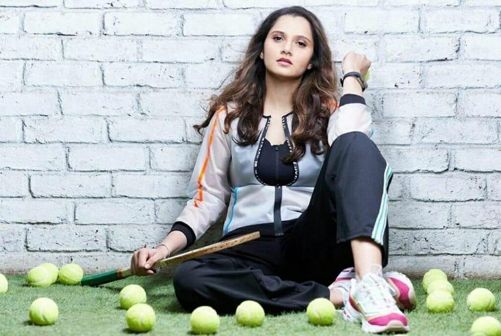 Top 10 Hottest Female Tennis Players in the World 9 SaniaMirza